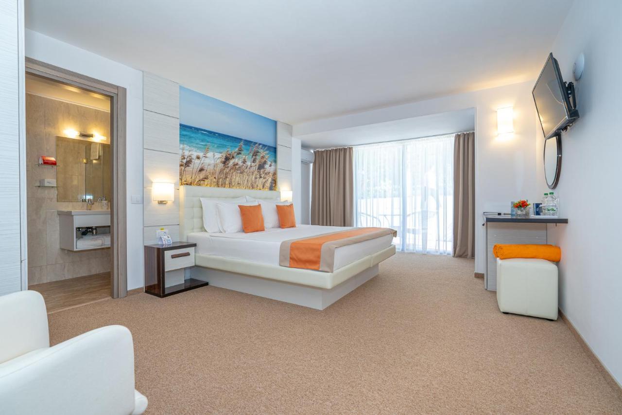 Two-Bedroom Apartment Villa